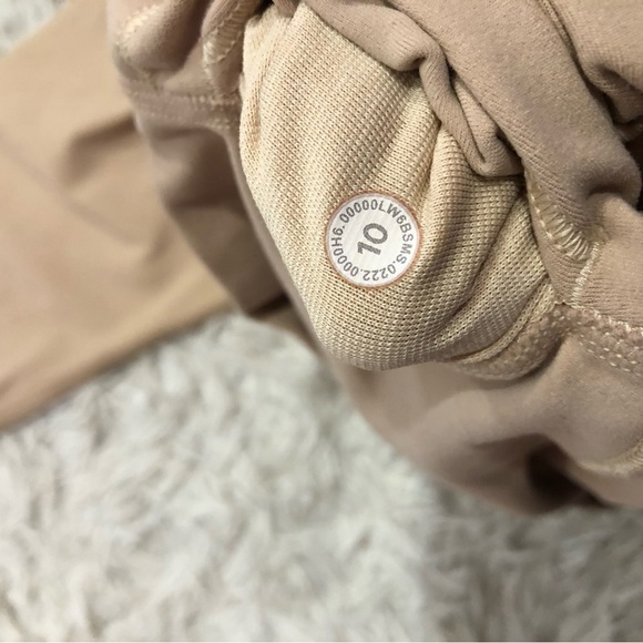Lululemon ALIGN High Rise CROP 17” PROSECCO Tan Size 10 - Picture 6 of 11